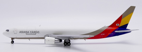 Asiana Cargo Boeing 767-300F (JC Wings 1:400)