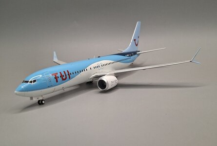 Tui Fly Boeing 737 MAX 8 (JFox 1:200)