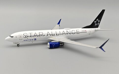 United Airlines (Star Alliance) Boeing 737-824 (JFox 1:200)