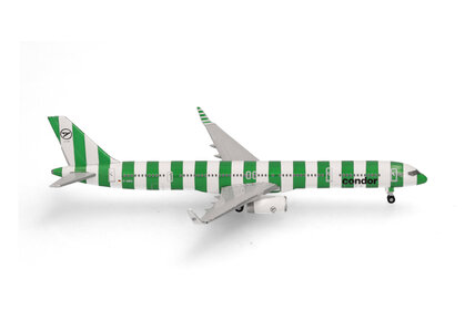 Condor Island Boeing 757-300 (Herpa Wings 1:500)
