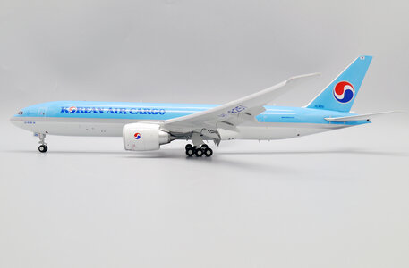 Korean Air Cargo Boeing 777F (JC Wings 1:200)