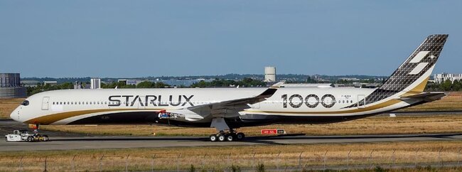 Starlux Airlines Airbus A350-1000 (JC Wings 1:400)