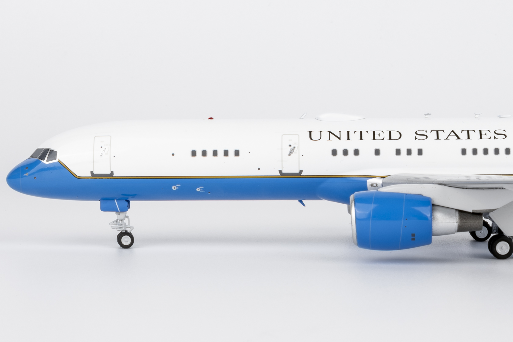 ScaleModelStore.com :: NG Models 1:200 - 42041 - United