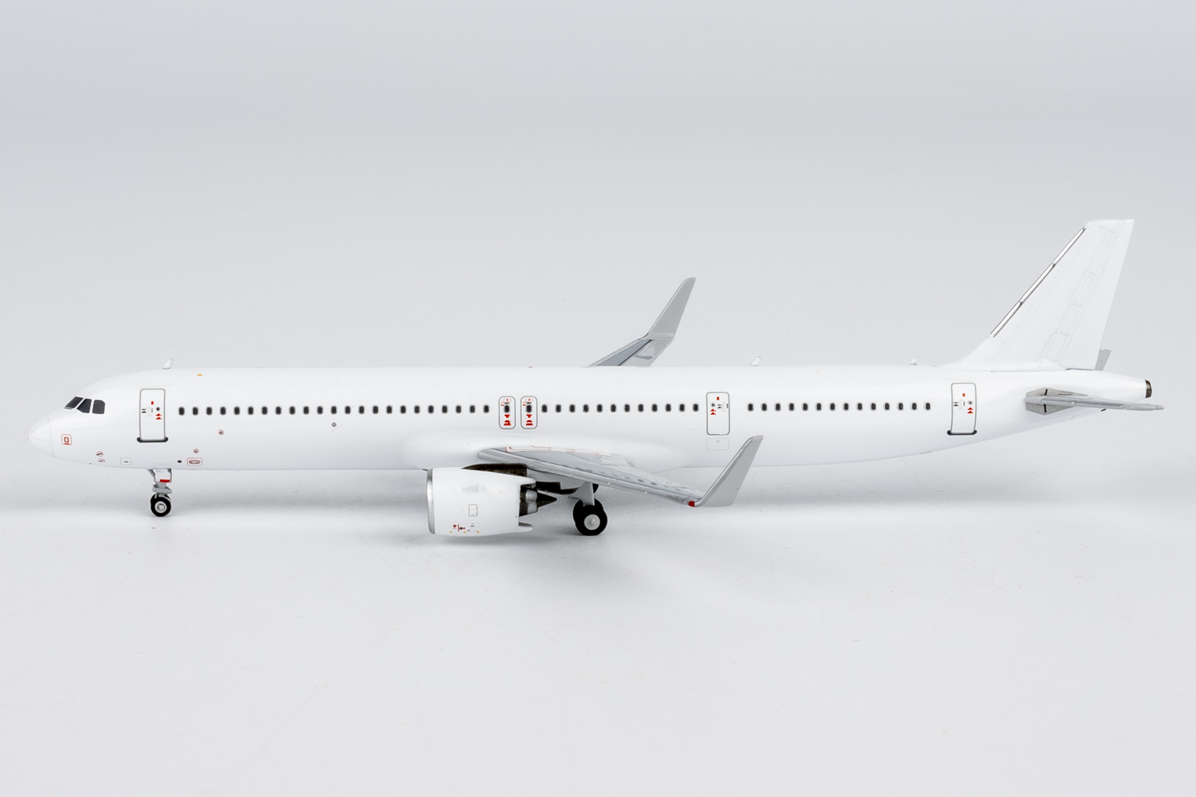 ScaleModelStore.com :: NG Models 1:400 - 13143 - Blank Model