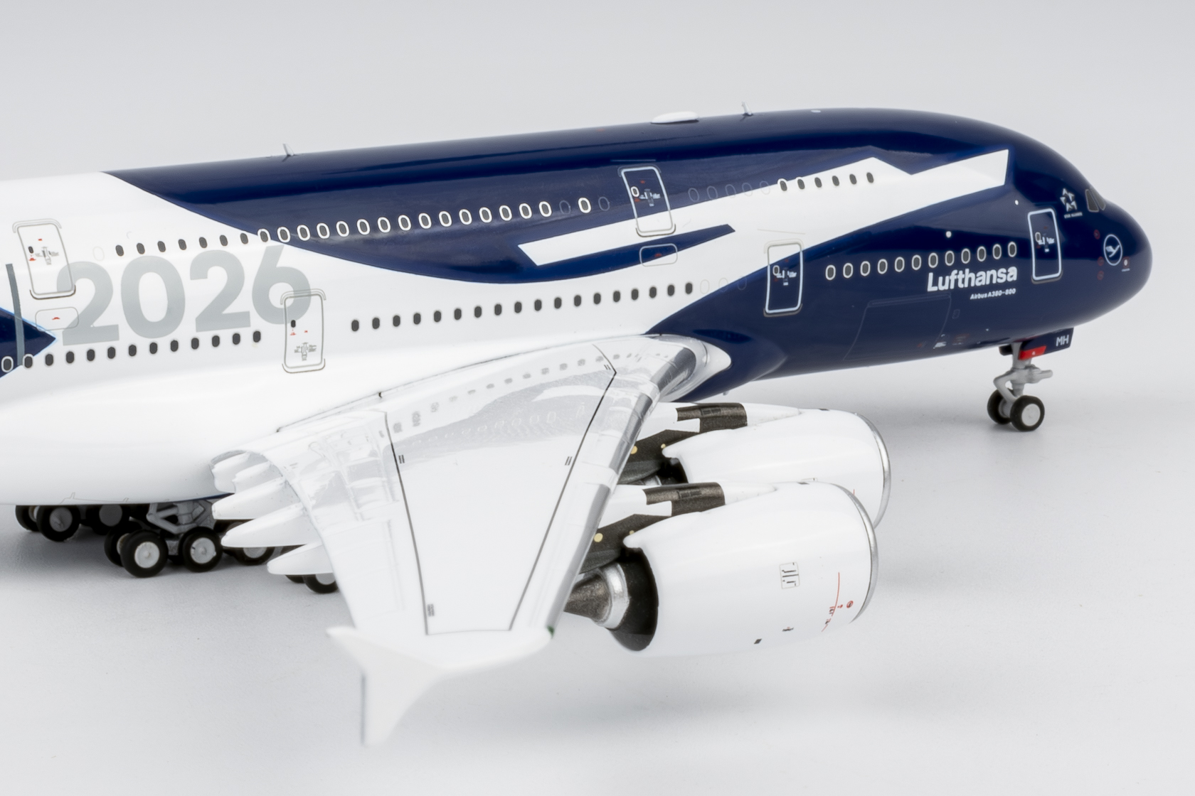 ScaleModelStore.com :: NG Models 1:400 - 38002 - Lufthansa Airbus