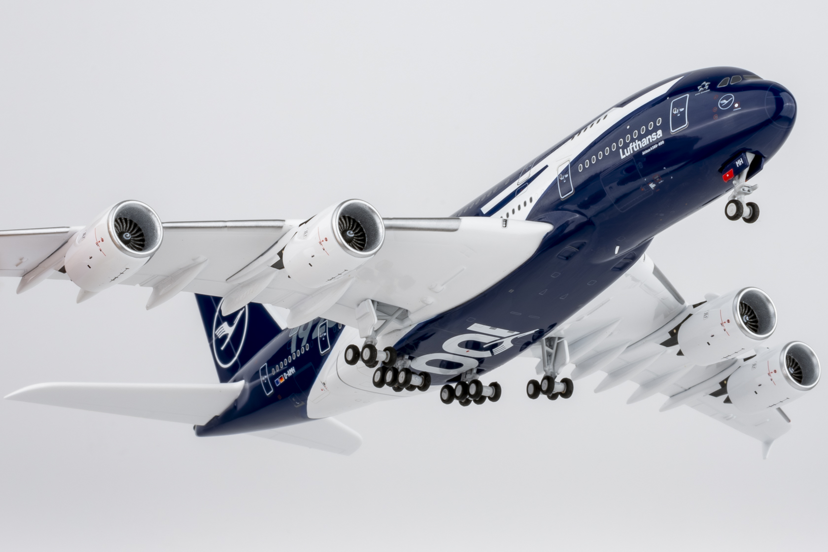 ScaleModelStore.com :: NG Models 1:400 - 38002 - Lufthansa Airbus