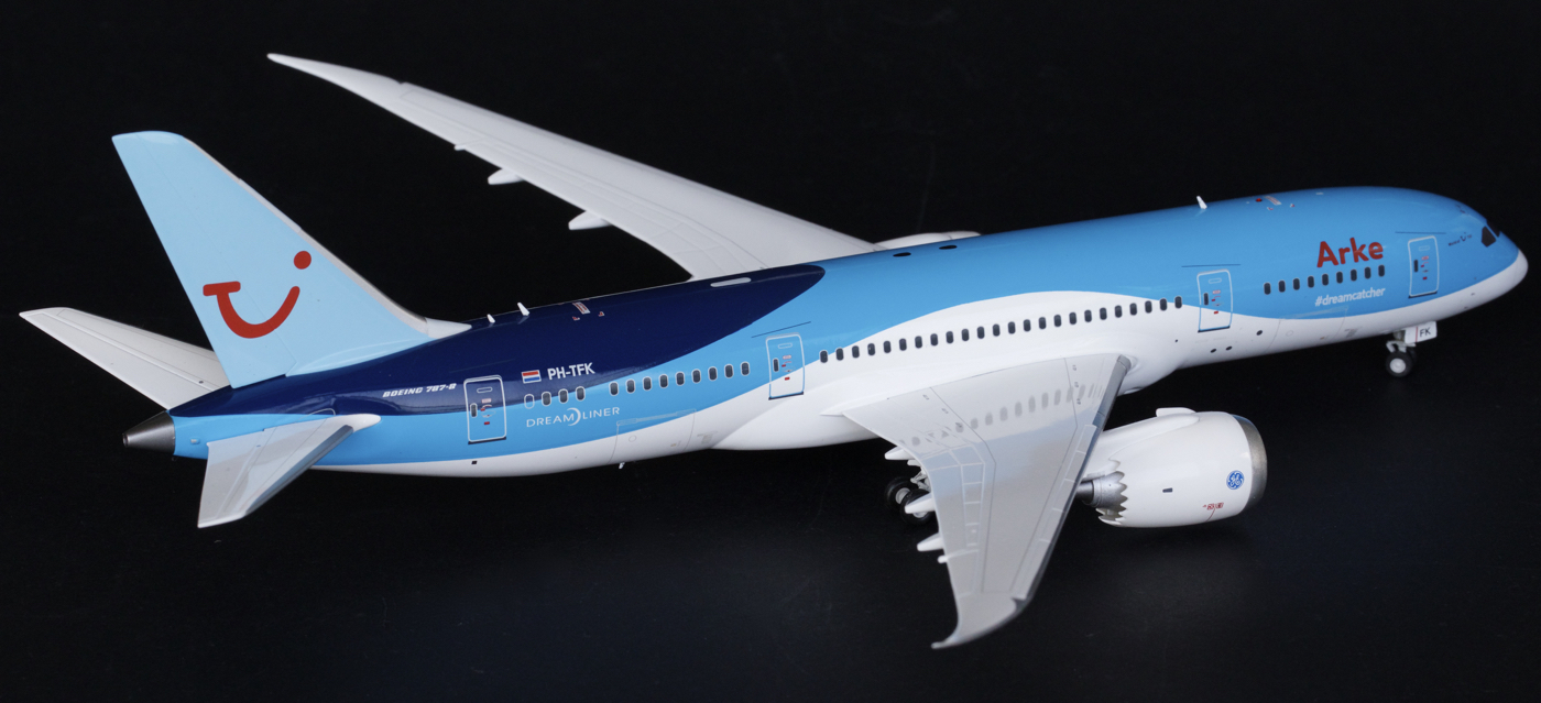PPC Holland Arke Boeing 787-8 1:200 Dreamliner