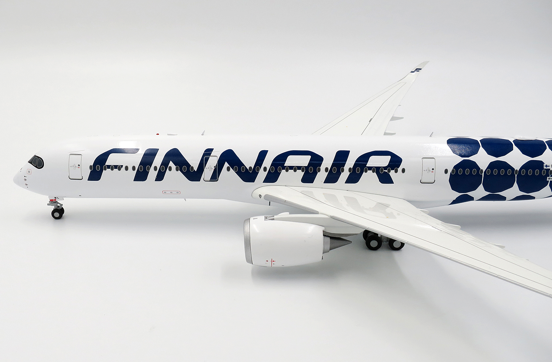 Scale Model JC Wings 1200 XX2189 Finnair Airbus A350900