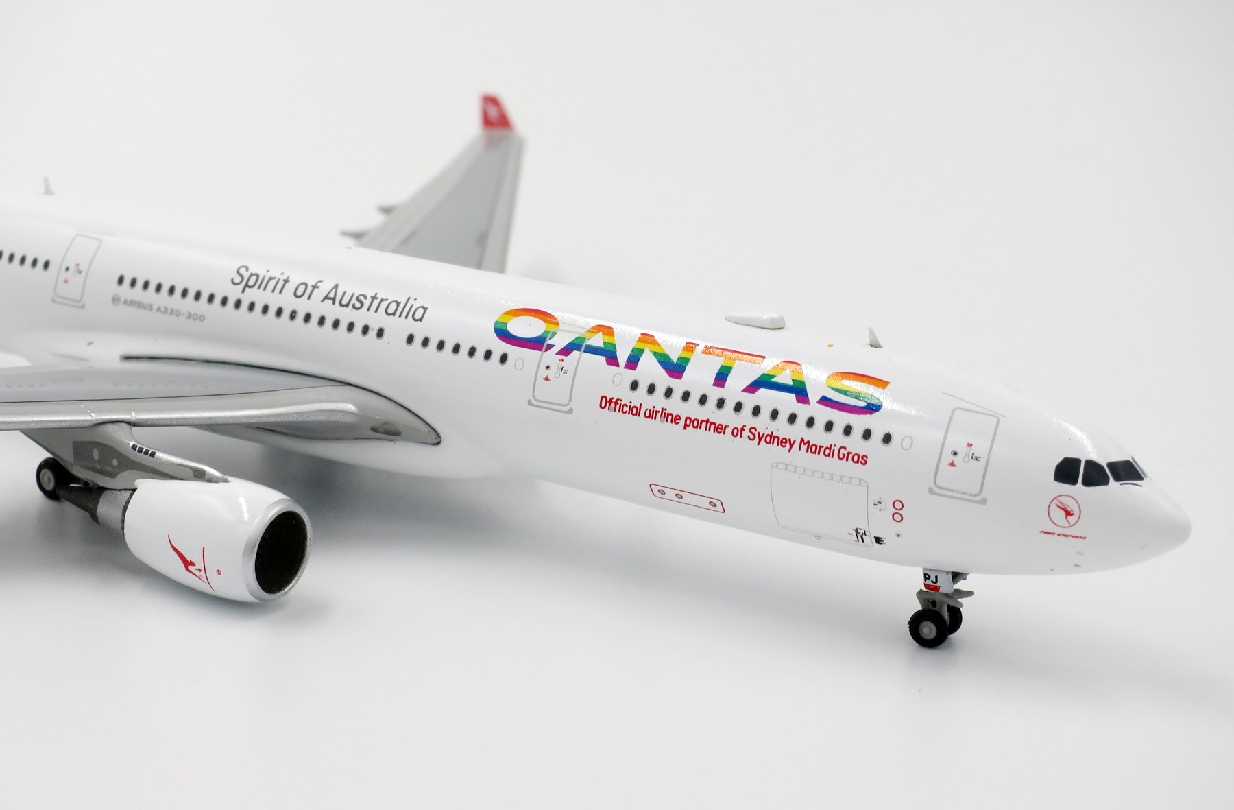 Aviòn Jcwings Airbus A330-300 Air Canada, Escala 400