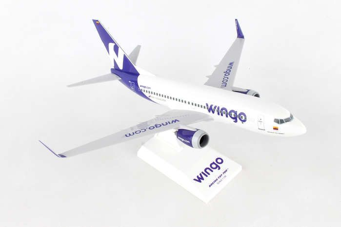 SkyMarks Wingo Boeing 737-700 SKR968 1/130 Reg# HP-1524CMP Colombia New 
