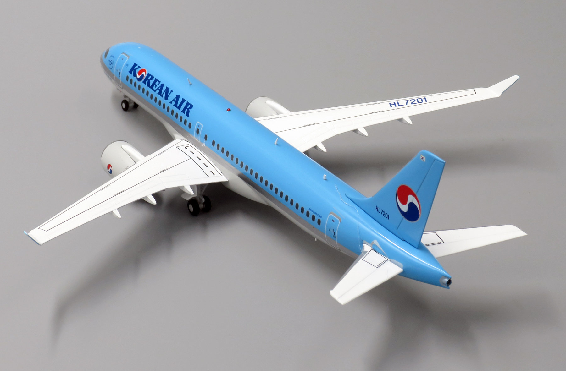 ScaleModelStore.com :: JC Wings 1:200 - EW2CS3001 - Korean Air 