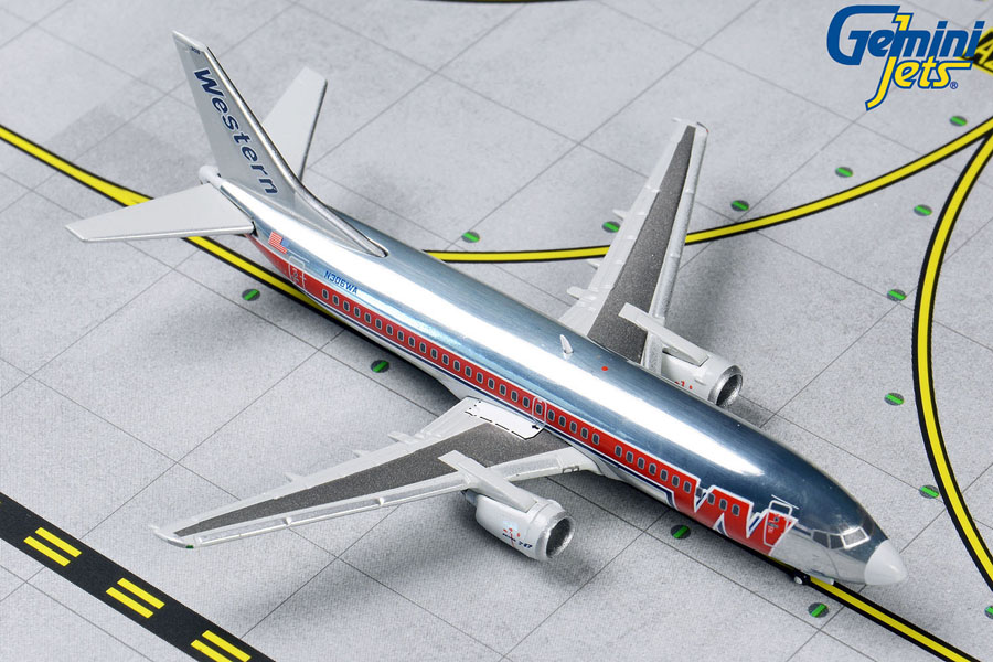 Jet-X American Airlines Boeing 737-200 1:400 Scale Die Cast in Factory Box 