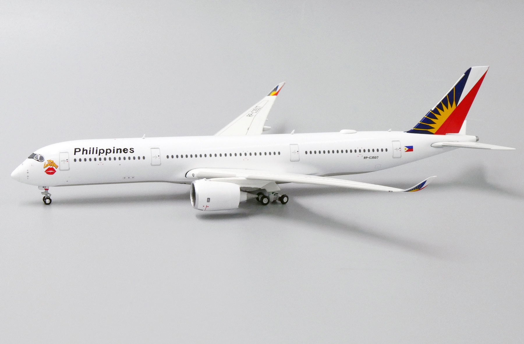 White GeminiJets Philippine Airlines A350-900 RP-C3501 1:400 Scale Diecast Model Airplane