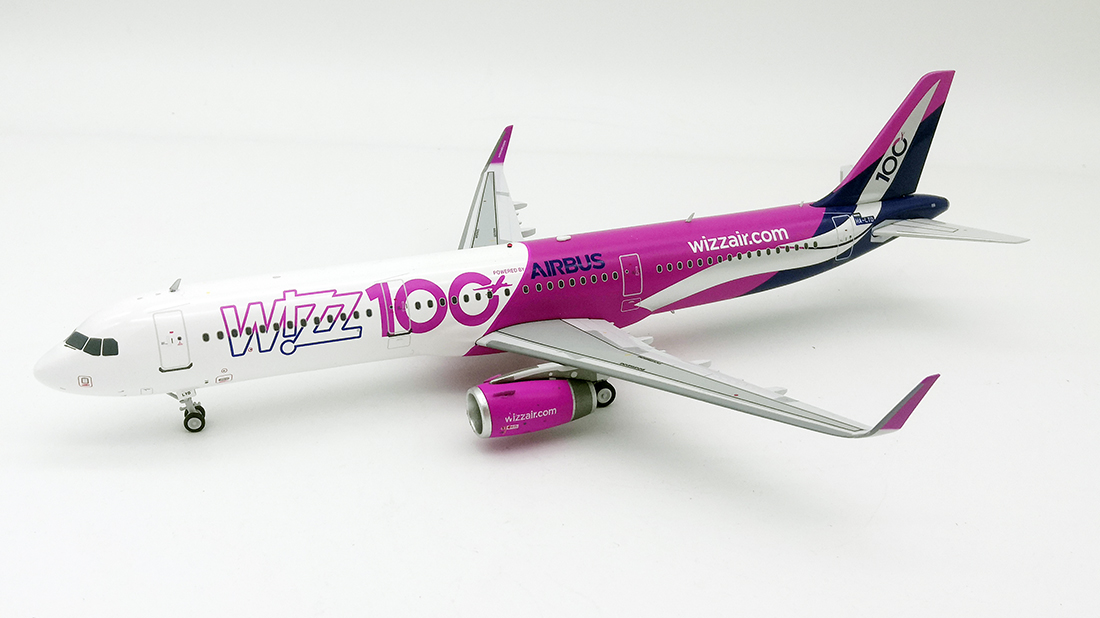 wizz air toy plane