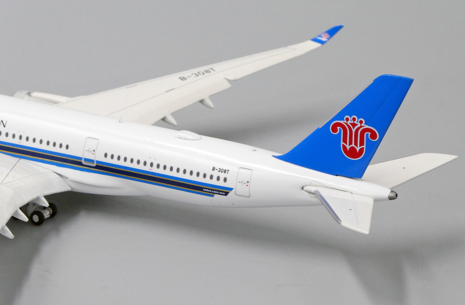 Details about   JCWINGS JC4082 1/400 CHINA SOUTHERN AIRLINES COMAC C919 