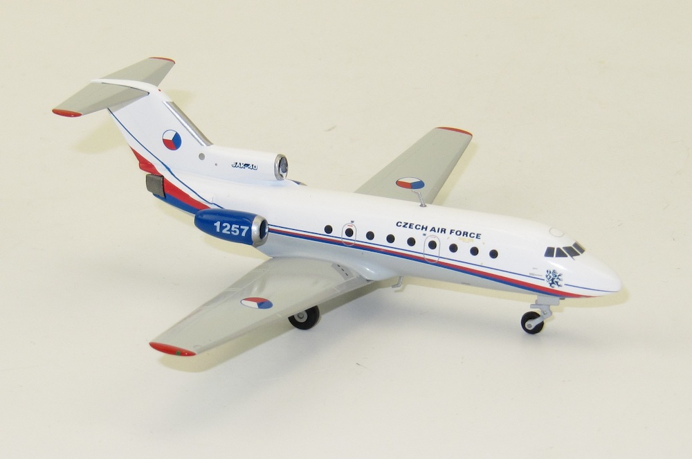 Avion Yakovlev Yak-40 HERPA 1/200 – Volga-Dnepr Airlines – Neuf