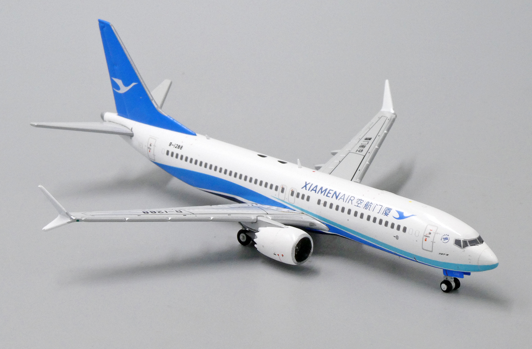 Details about   JC Wings XIAMEN AIR for BOEING 737-8MAX B-1136 1/200 diecast  model aircraft 