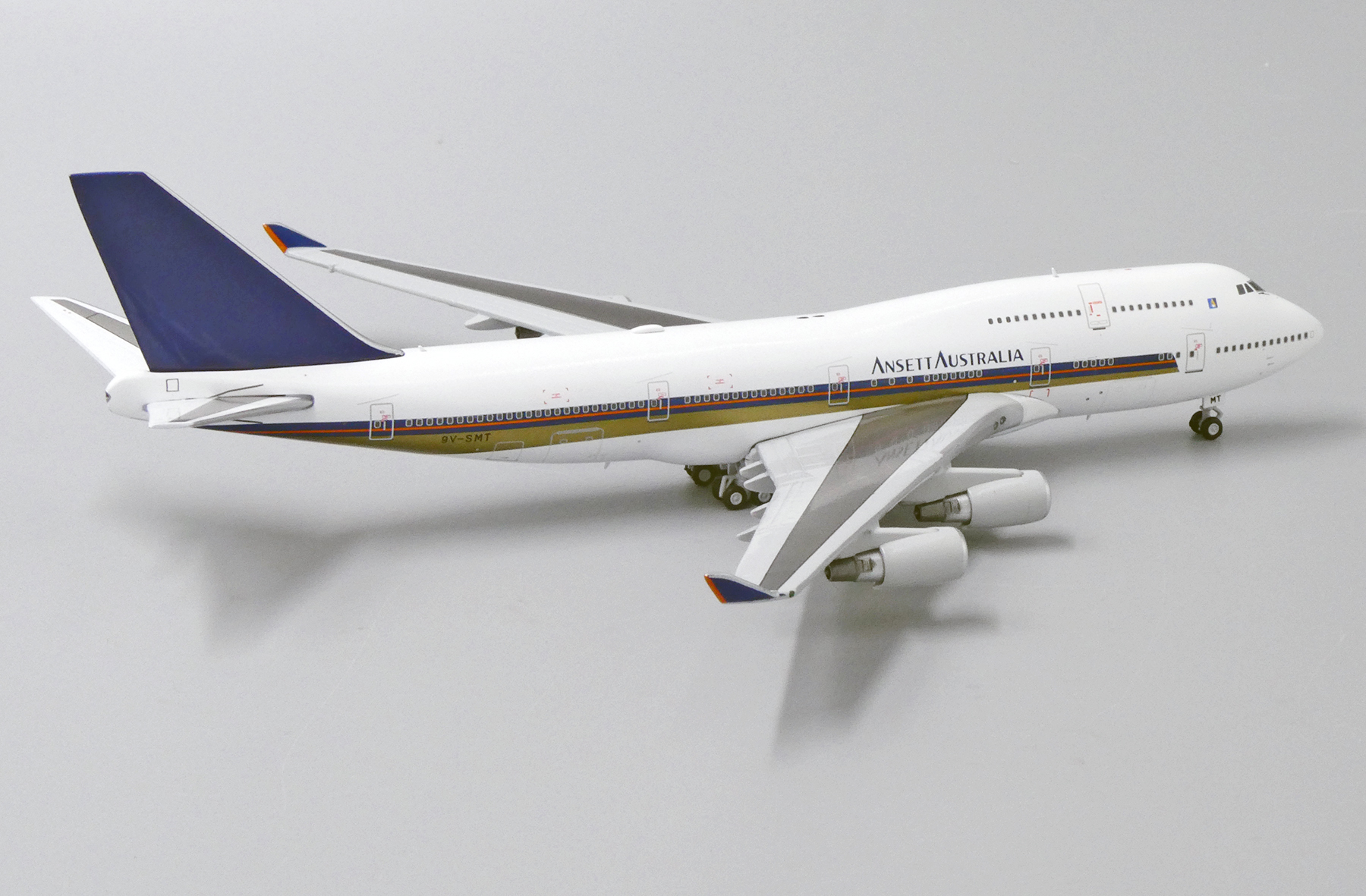 Details about   EW4744005 JC Wings 747-400 1/400 Model 9V-SMT Ansett Australia 