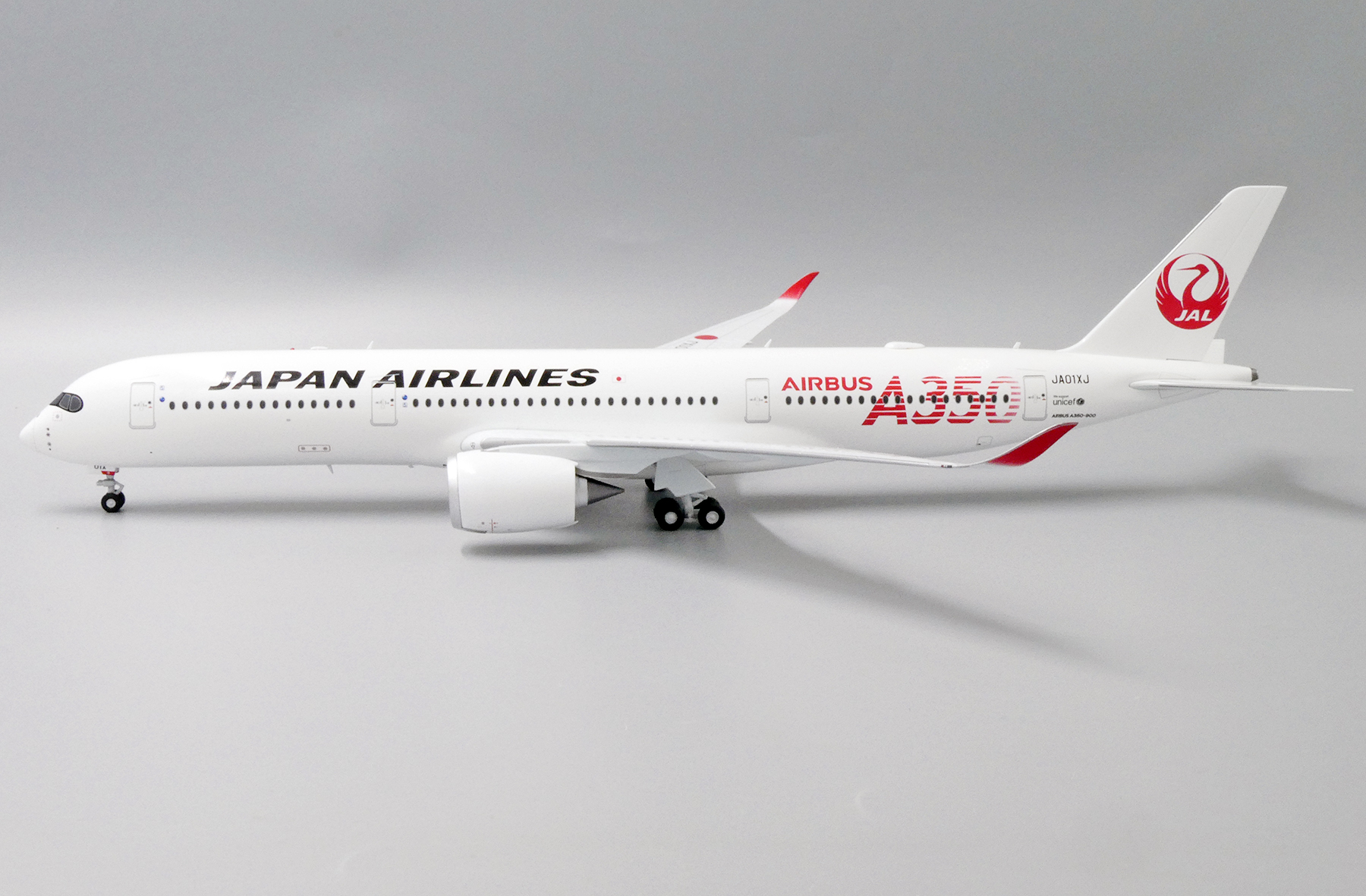 JAL AirbusA350 - 置物