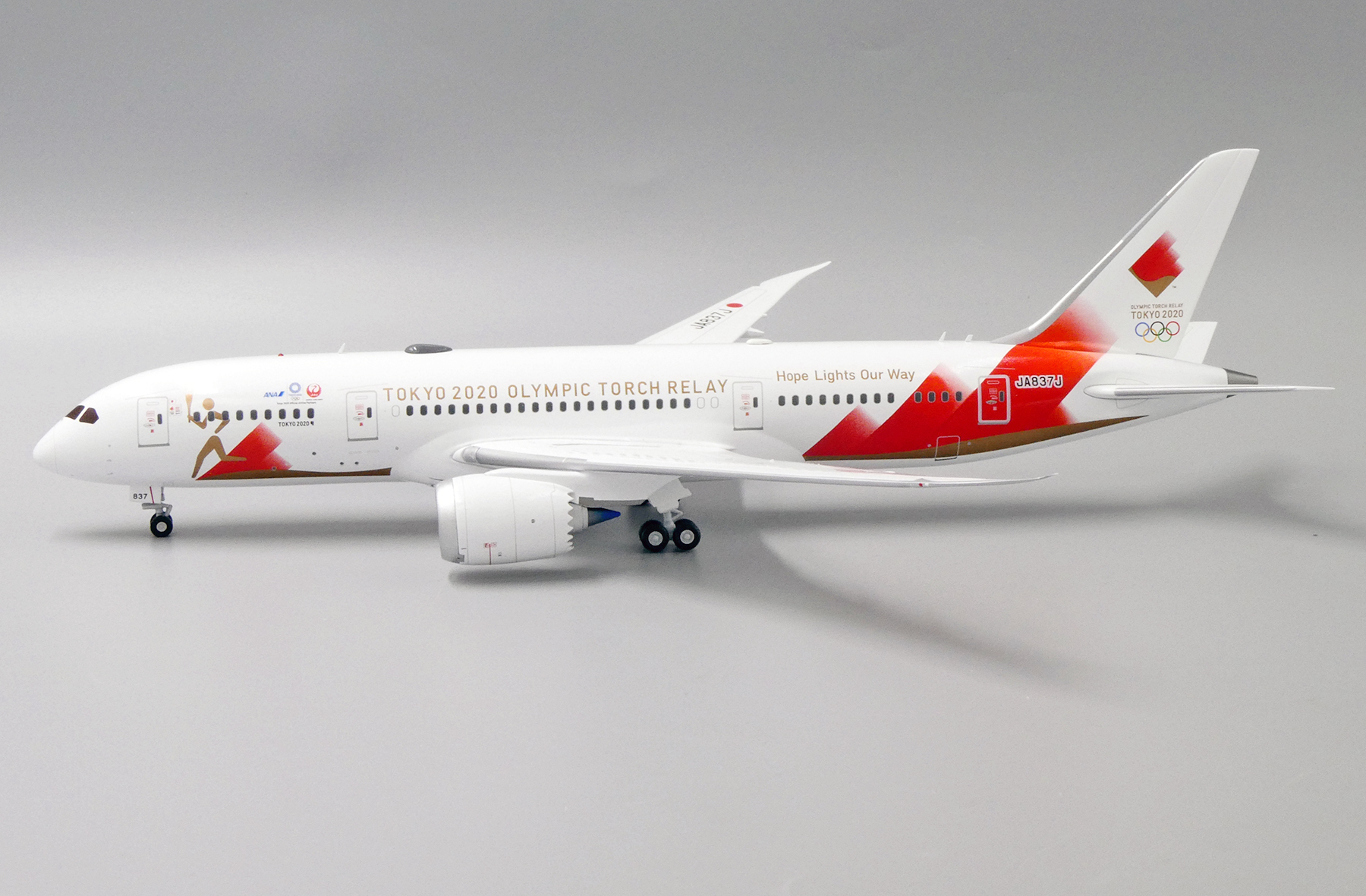 ScaleModelStore.com :: JC Wings 1:200 - EW2788001 - JAL/ANA Torch