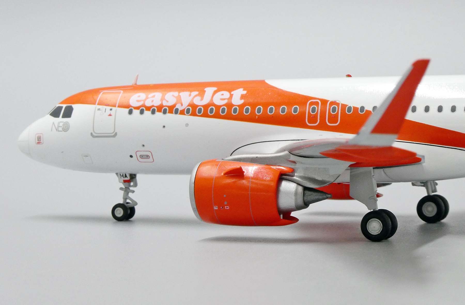 Easyjet A320 Model ScaleModelStore.com :: JC Wings 1:200 - EW232N001 - EasyJet Airbus A320neo