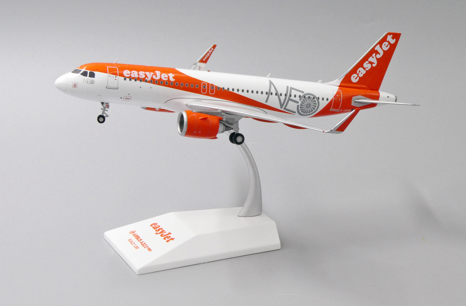 JC Wings 1200 EW232N001 EasyJet Airbus A320neo
