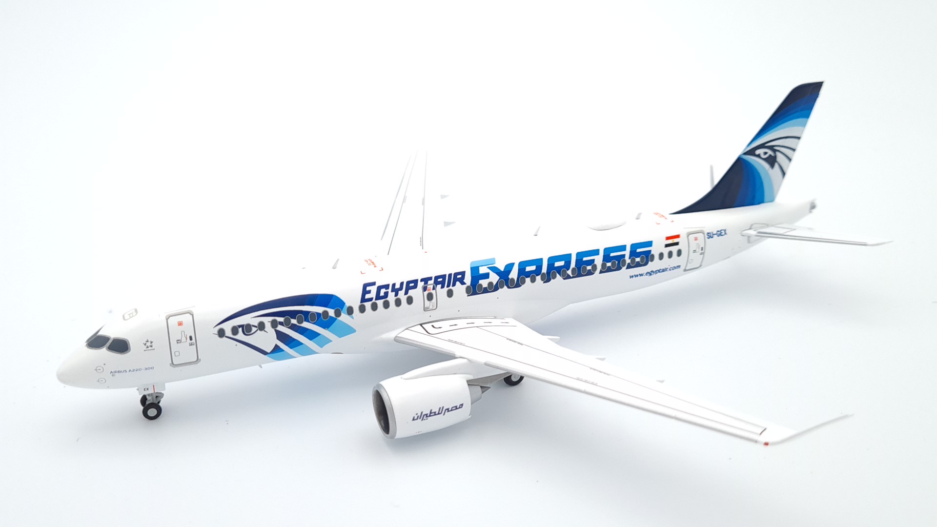 :: Wings 1:200 - 570787 - Egyptair Airbus A220-300