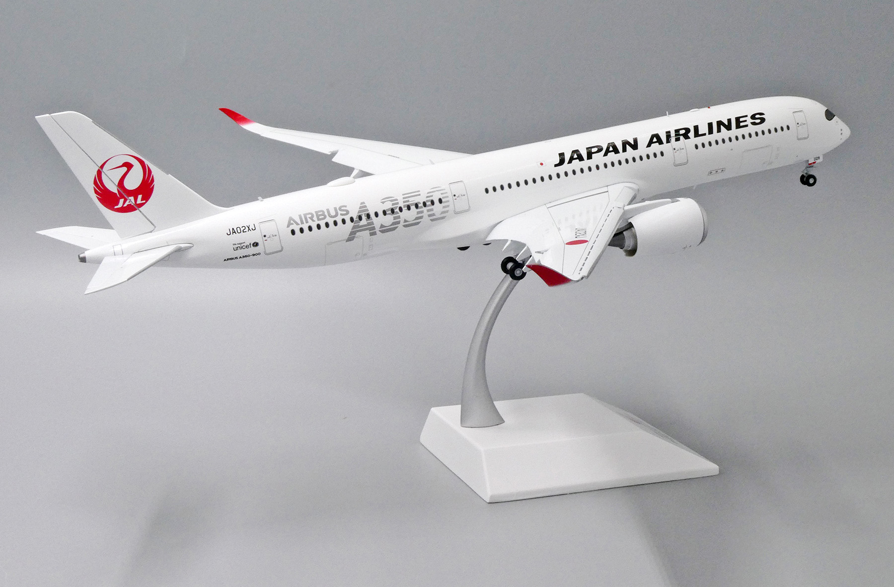 ScaleModelStore.com :: JC Wings 1:200 - EW2359002A - Japan