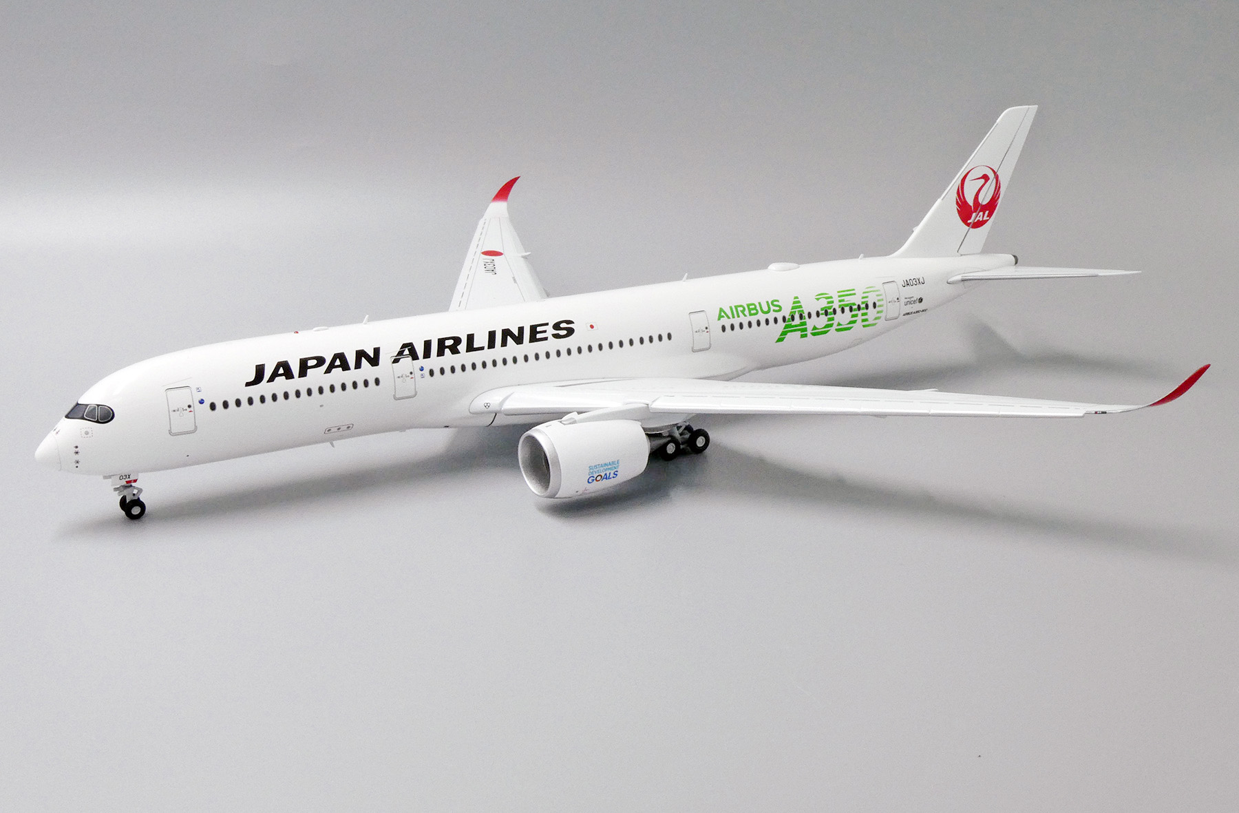 ScaleModelStore.com :: JC Wings 1:200 - EW2359003A - Japan