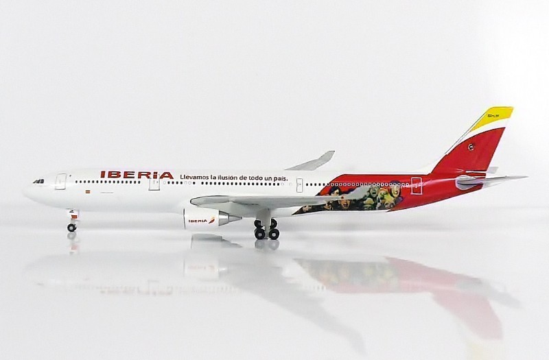 Herpa 555722  Iberia Airbus A330-300
