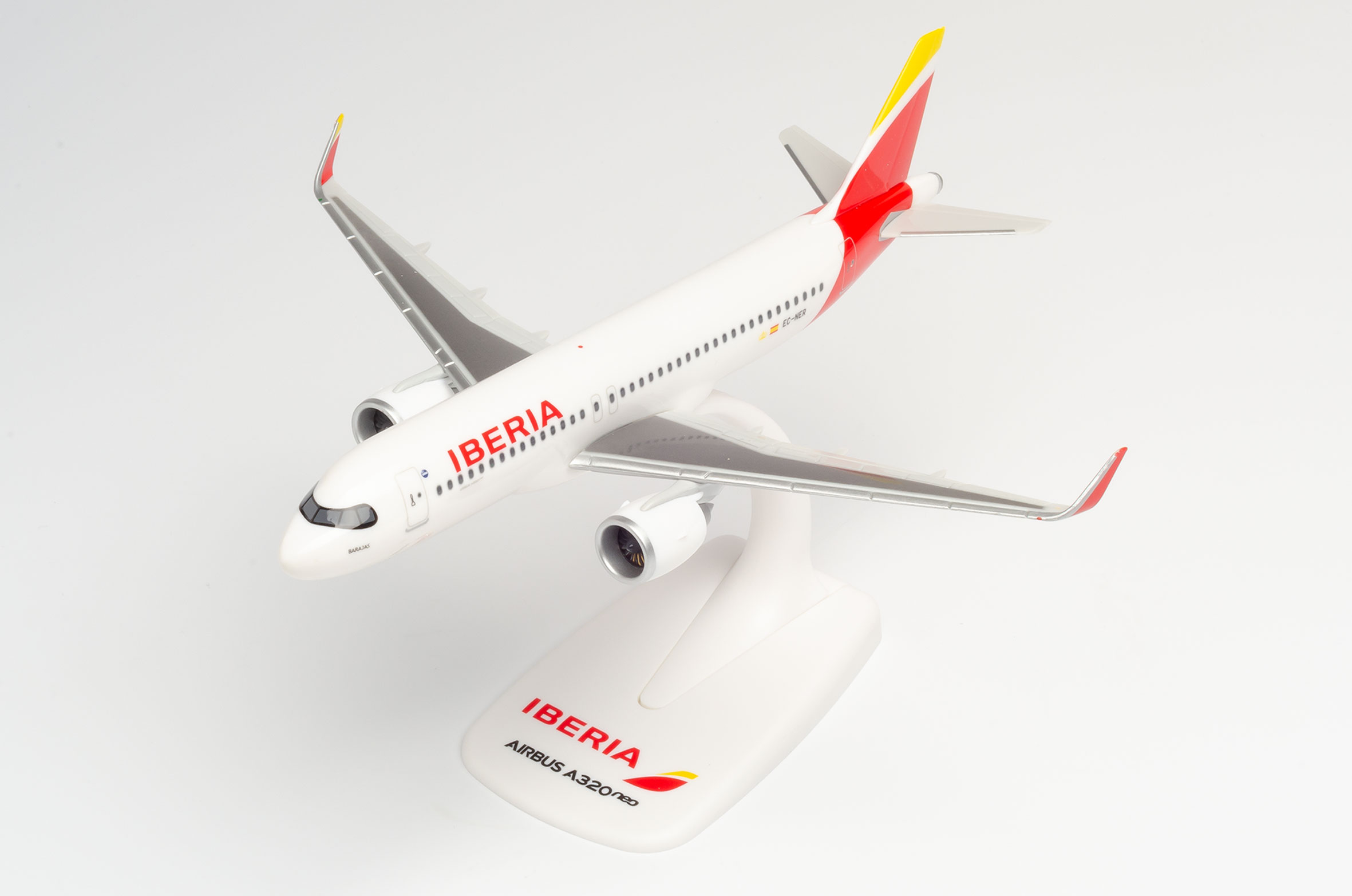 Herpa Wings 1:500  Airbus A320neo  Iberia  EC-MXU  533027  Modellairport500 
