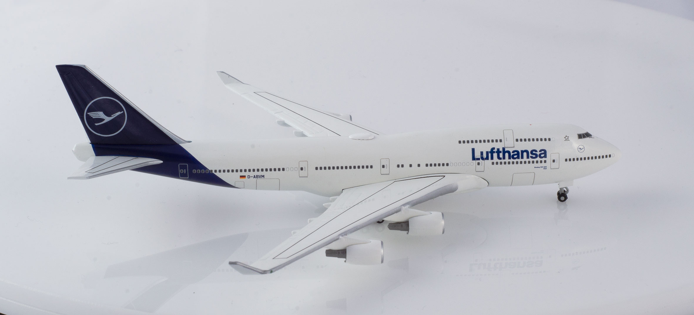 Avion Boeing 747-8i De Lufthansa 5 Starhansa Escala 1:500