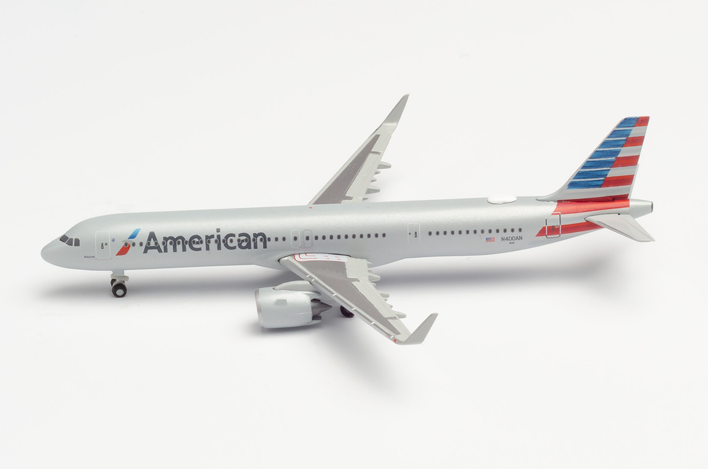 Details about   Herpa Wings American Airbus A321neo 1/500 Reg#N400AN New 