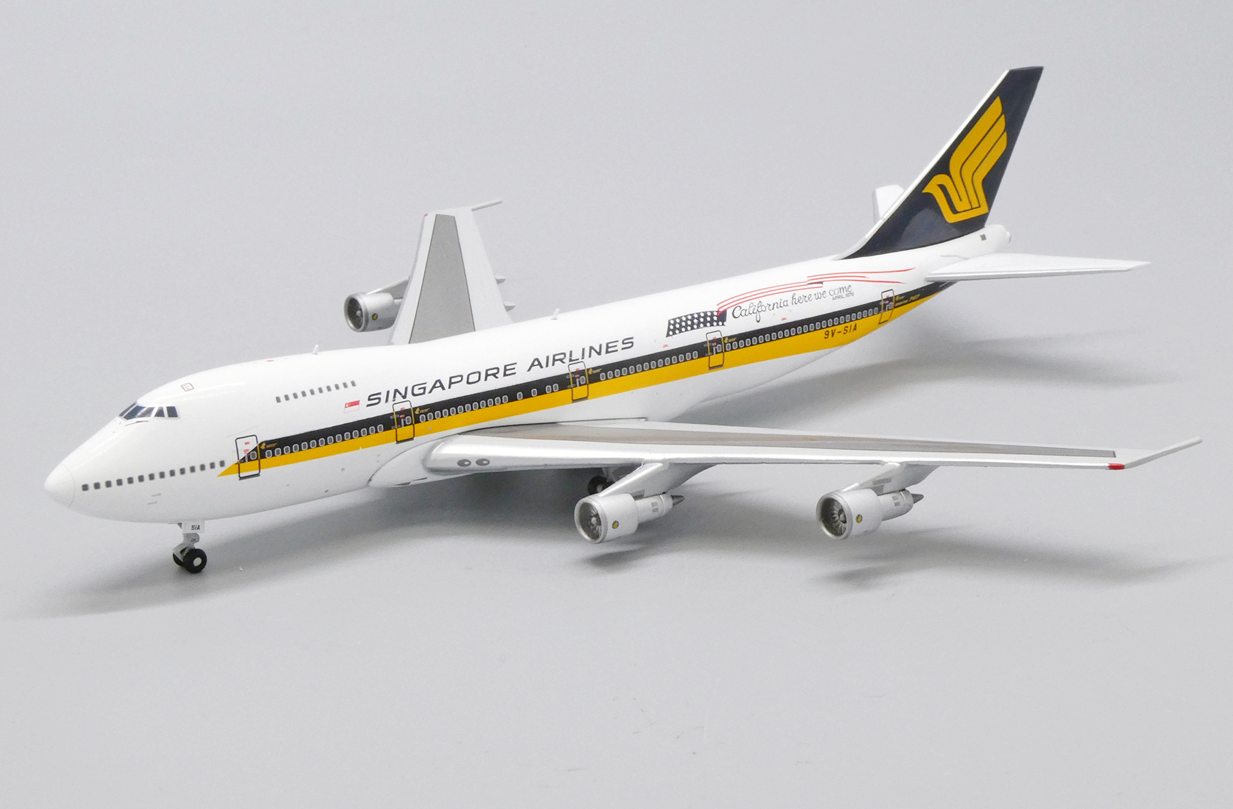 Singapore Airlines Boeing 747-200