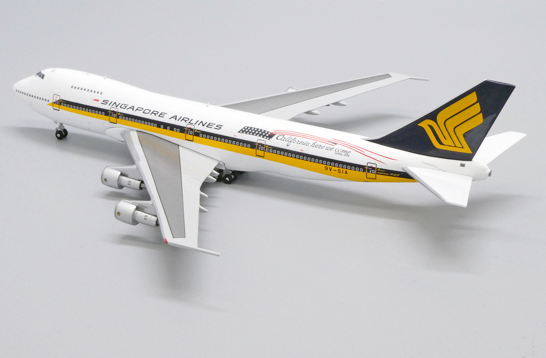 Singapore Airlines Boeing 747-200