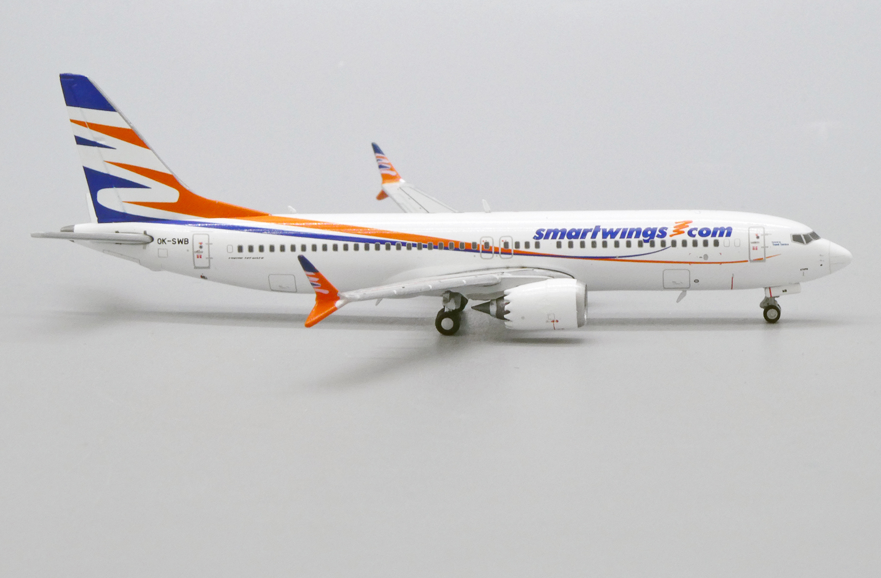 Ok-Swb Mit Antenne JC Wings JCLH4189 1/400 Smartwings Boeing 737-8 Max Reg 