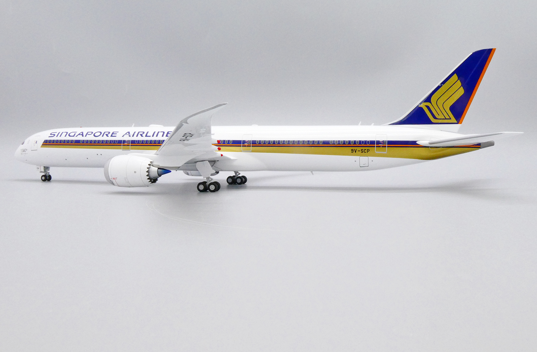 最安値に挑戦! AVIATION200 1/200 シンガポール航空 B757-200 - 航空機 入荷しました AVIATION200 1/200 シンガポール航空 B757-200 航空機