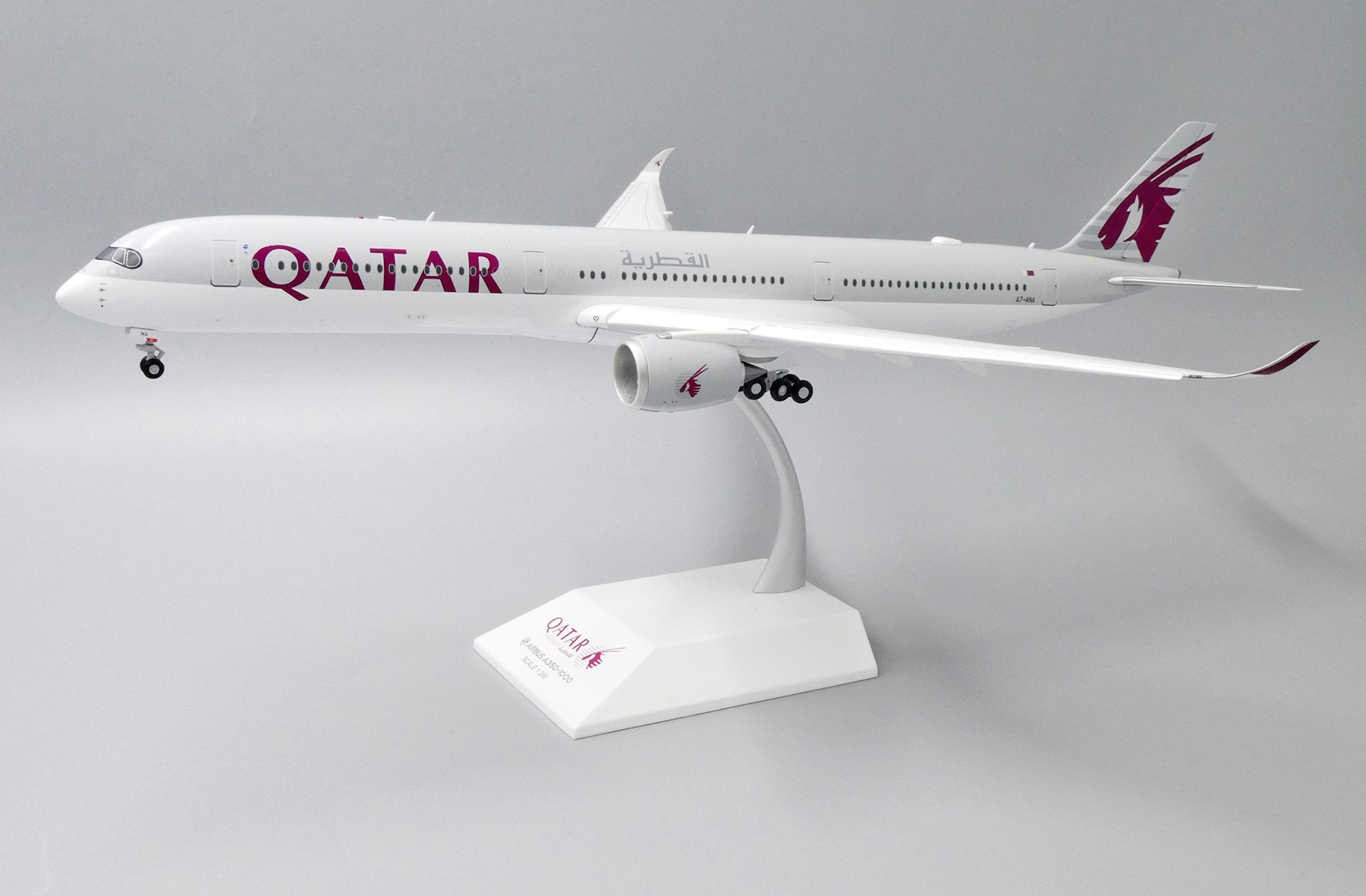 JC Wings 1200 XX2201A Qatar Airways Airbus