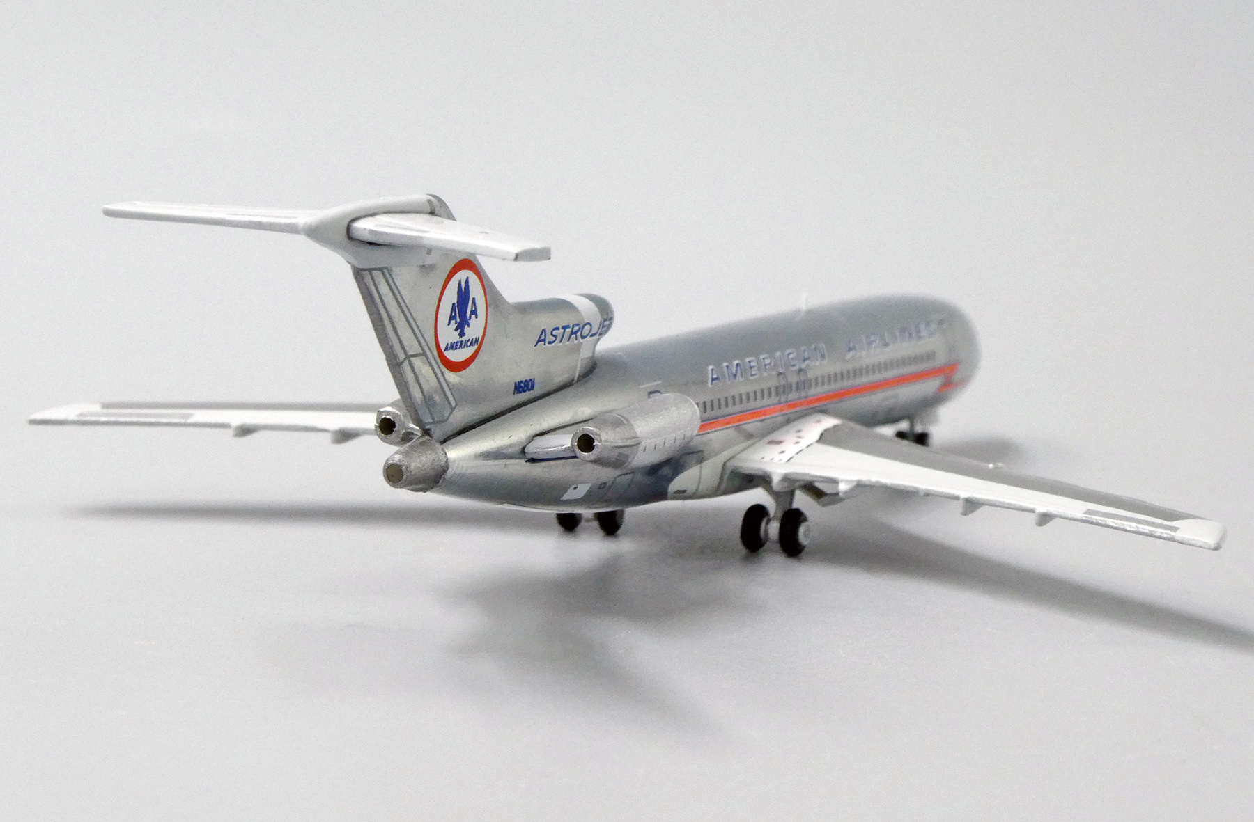 JC Wings 1:400 American Airlines Boeing B727-200 'AstroJet' N6801 Diecast Model 