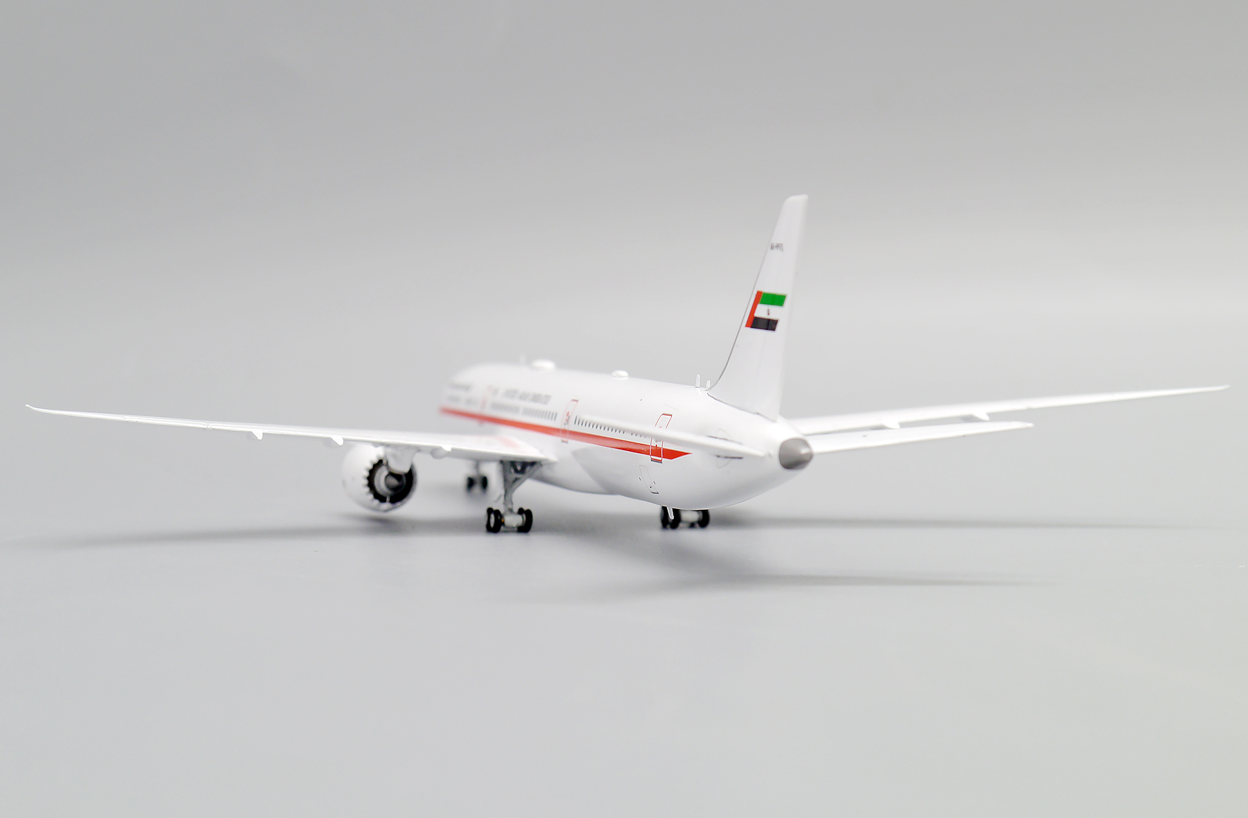 ScaleModelStore.com :: JC Wings 1:400 - LH4244 - UAE Abu
