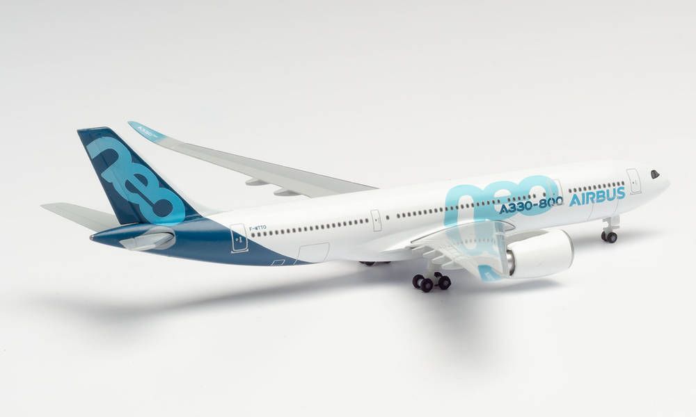 Herpa Wings 533287 Airbus A330-800neo House Colors 'F-WTTO' 1/500 Scale Model 
