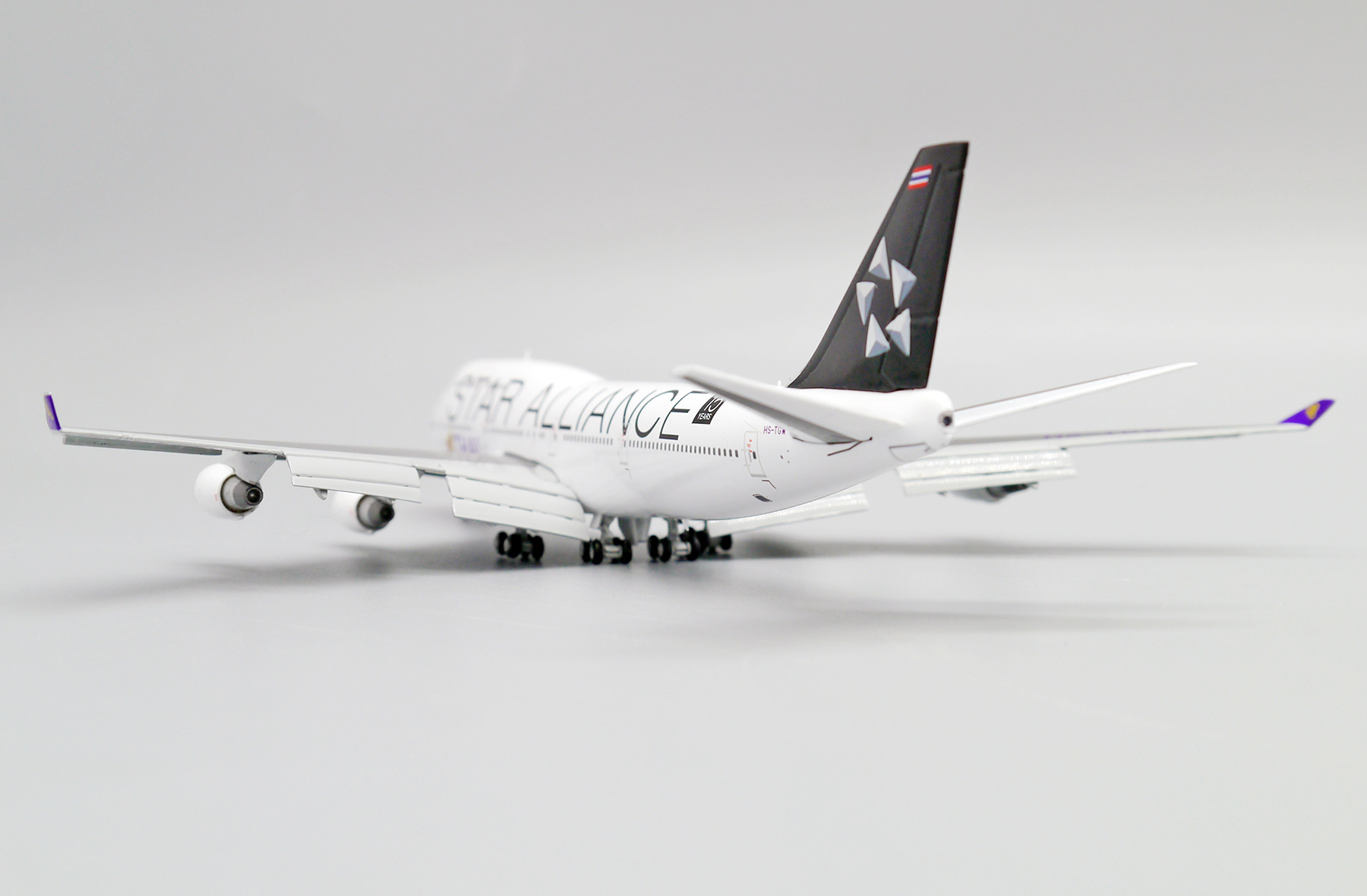 ScaleModelStore.com :: JC Wings 1:400 - XX4898A - Thai