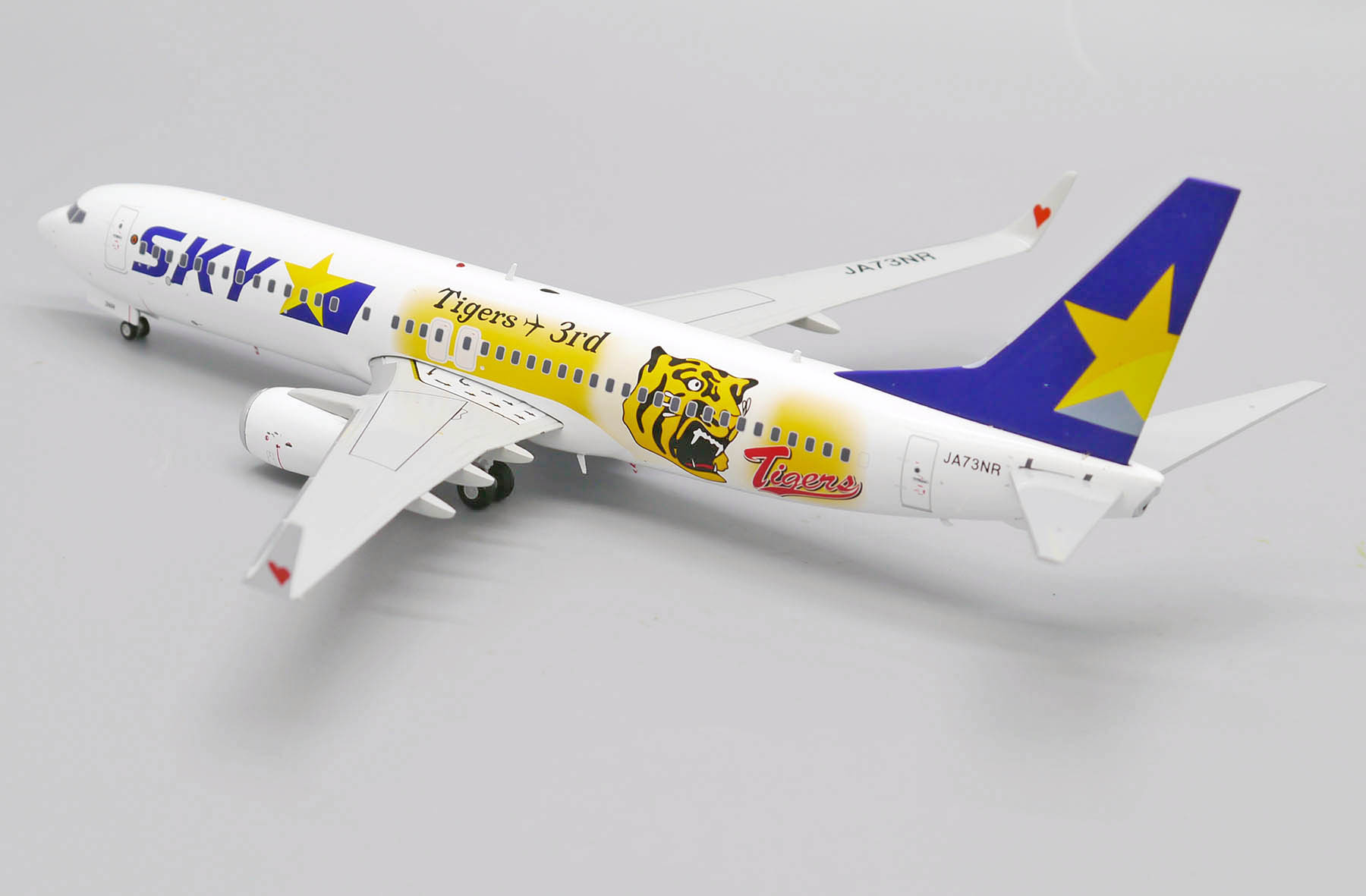 Amazon.co.jp: JC wings 1/200 完成品 Skymark Airlines for