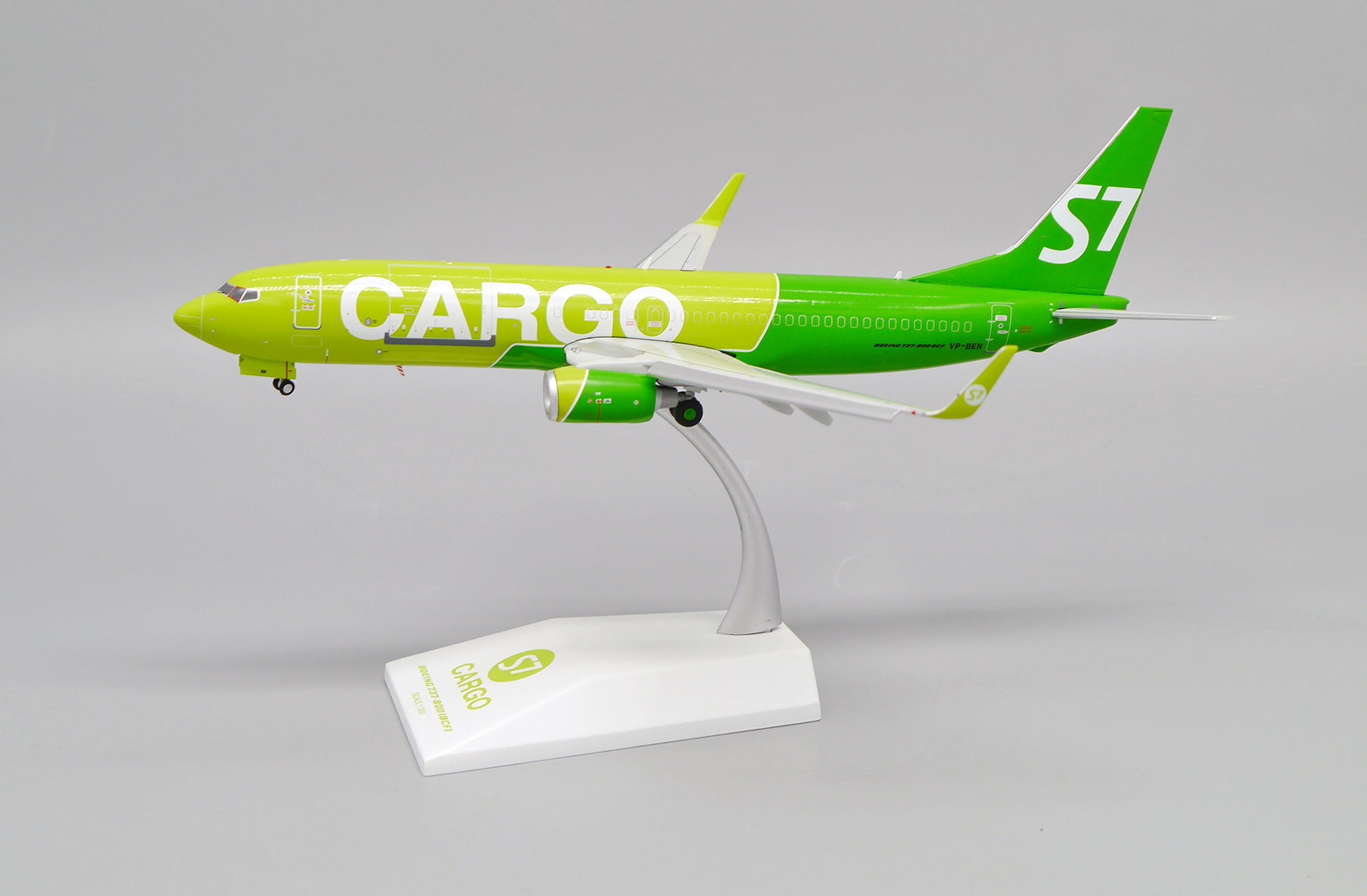 S7 Cargo Boeing 737-800BCF VP-BEN JCWings LH2SBI302 scale 1