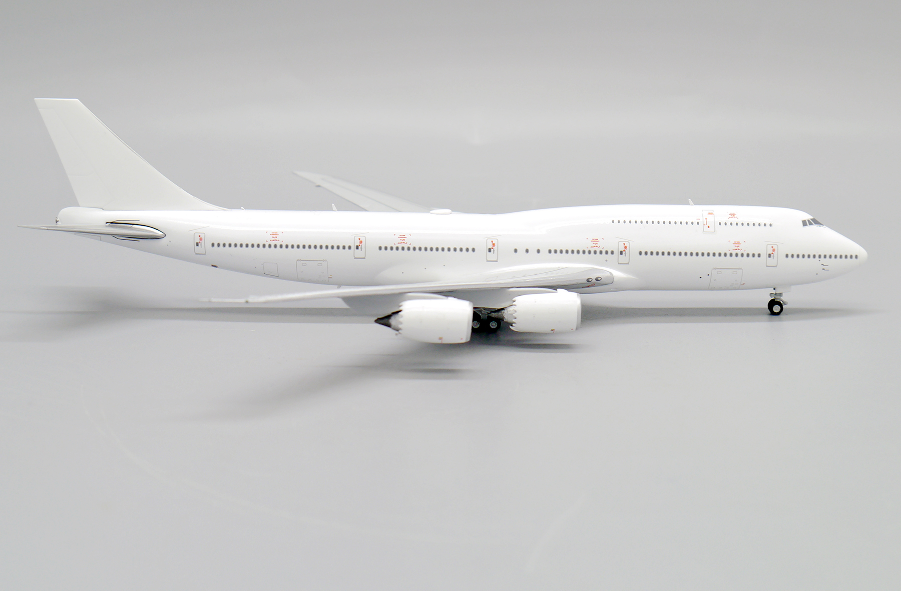 jc-wings 747-8 カーゴルクス 1/400-