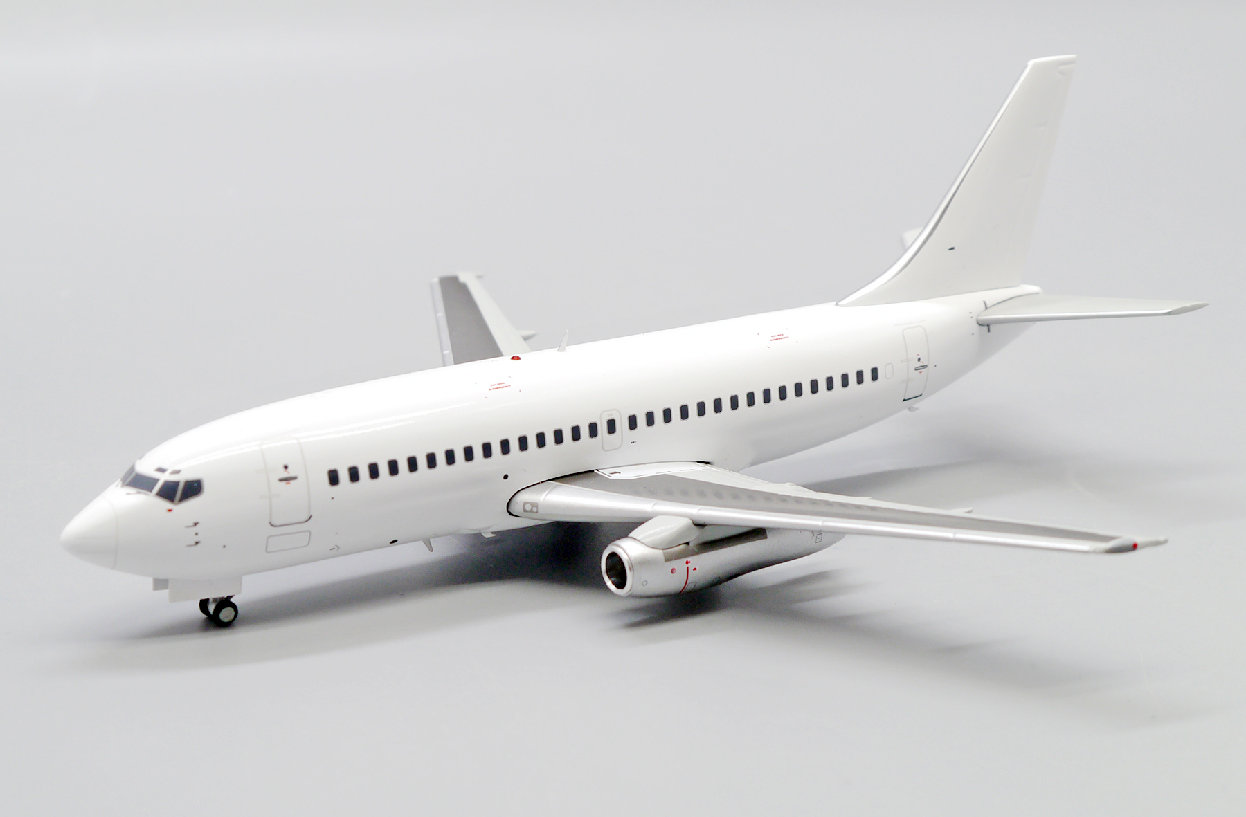 BOEING 737-400SF MERCADO LIVRE REG: PR-SDM WITH STAND - JC WINGS JC20103  1/200