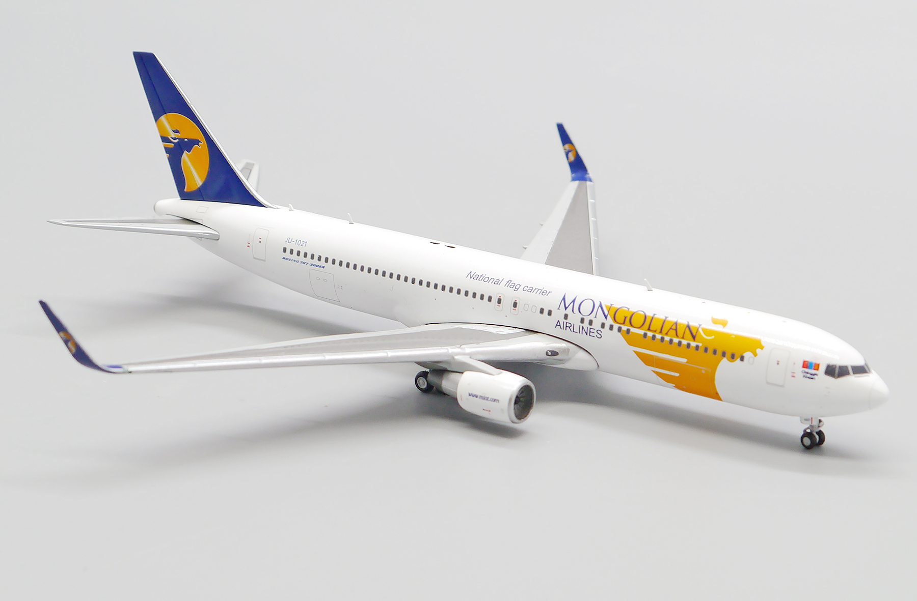 1/400 jc wings B767-300ER MOMGOLIAN