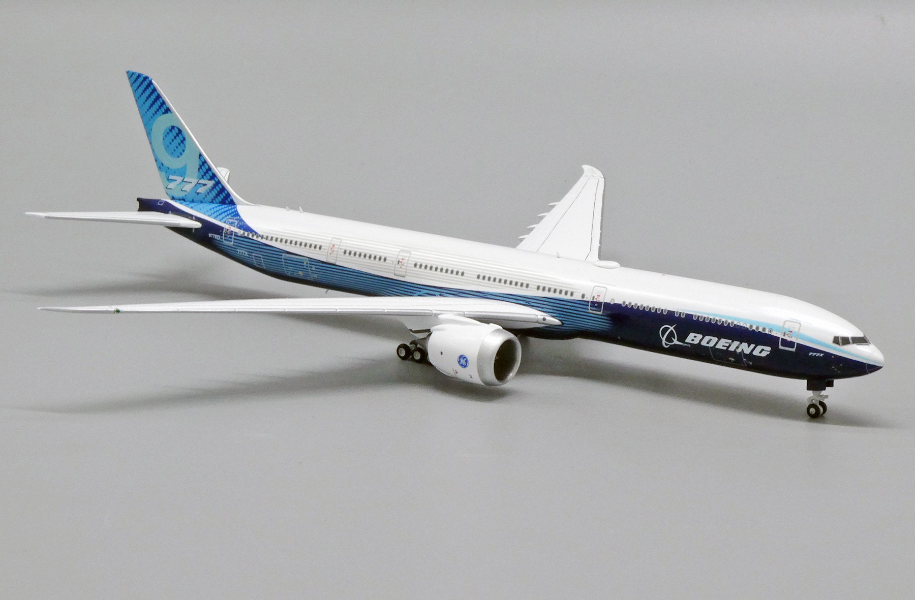 JC Wings 1:400 LH4126 Plane House Color B777-9X Diecast Aircraft Jet Model 