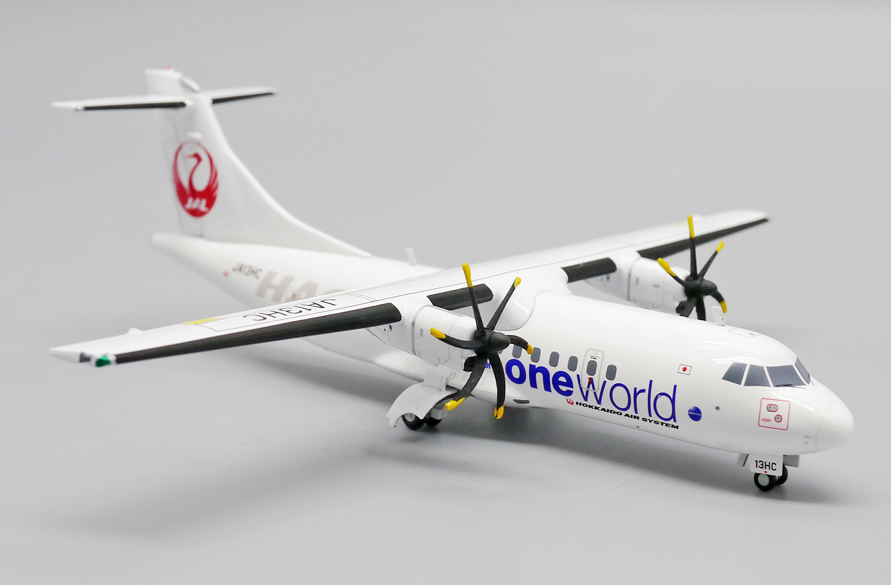 :: JC Wings 1:200 EW2AT4004 Hokkaido Air System OneWorld) ATR 42-600