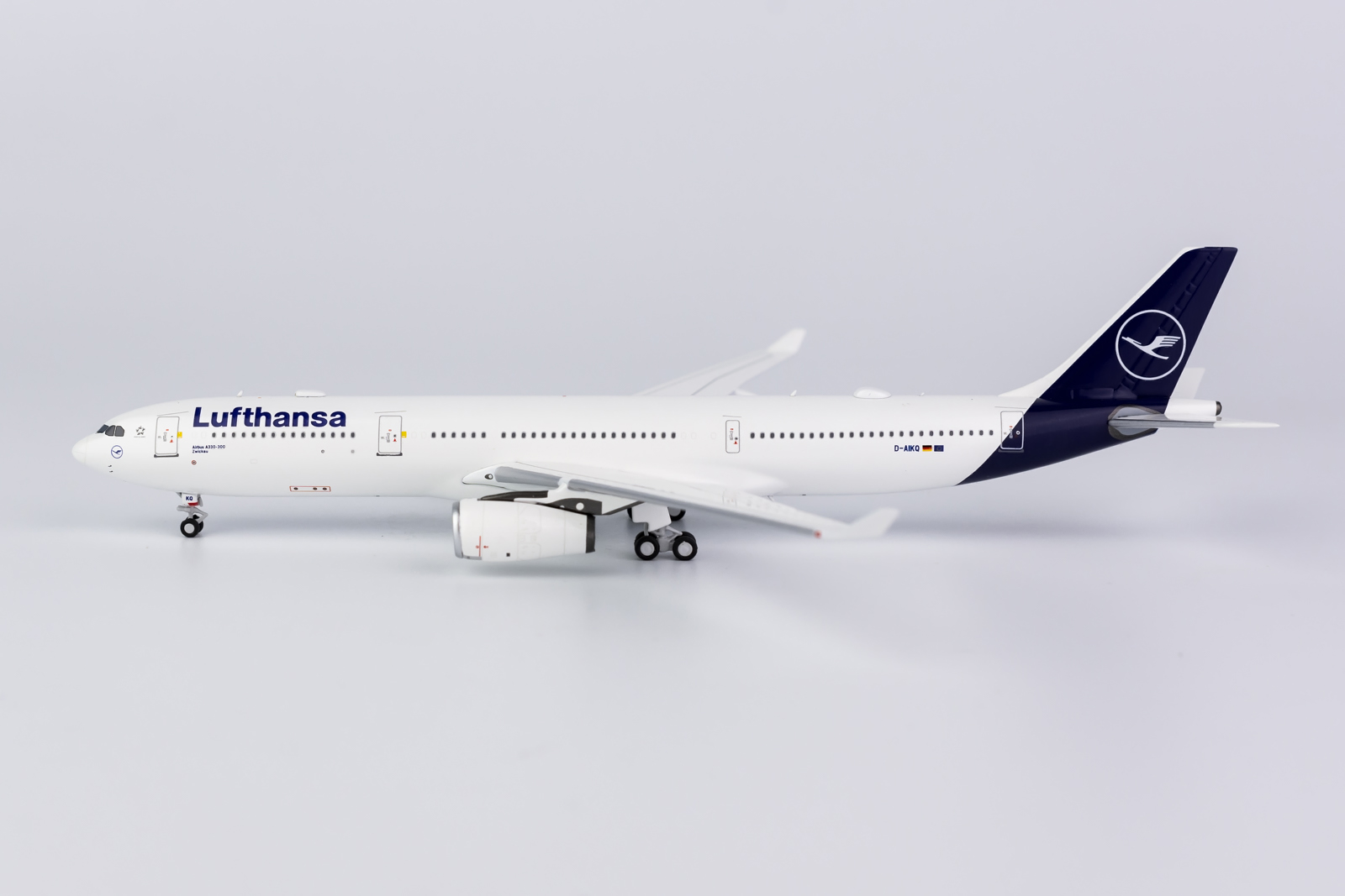 airbus a330 300 lufthansa